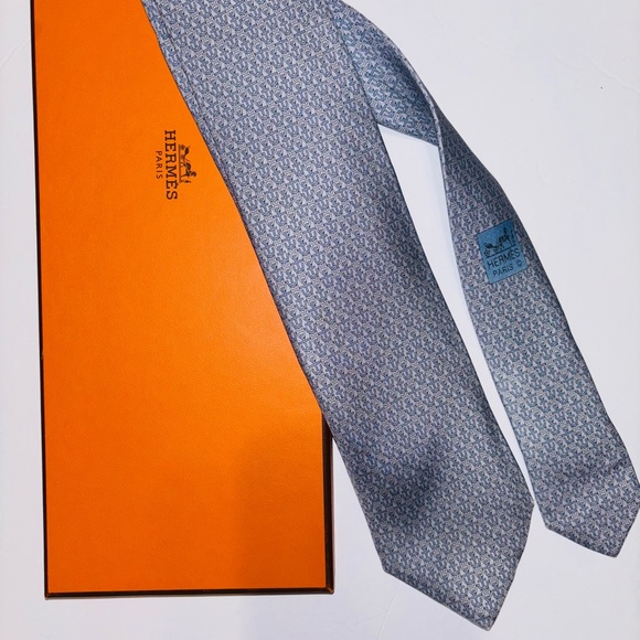 Hermes Light Blue Geometric Tie - Picture 2 of 3